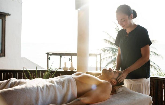 benefits of Reiki healing therapy in a typical Reiki Session